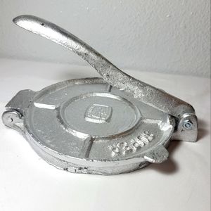 NEW TORTILLA PRESS MEXICAN